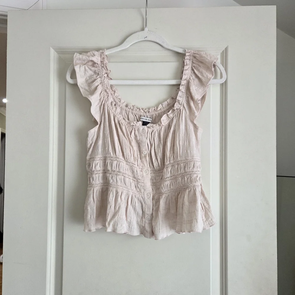 AE Ruched Flutter Sleeve Blouse - Picture 6 of 14